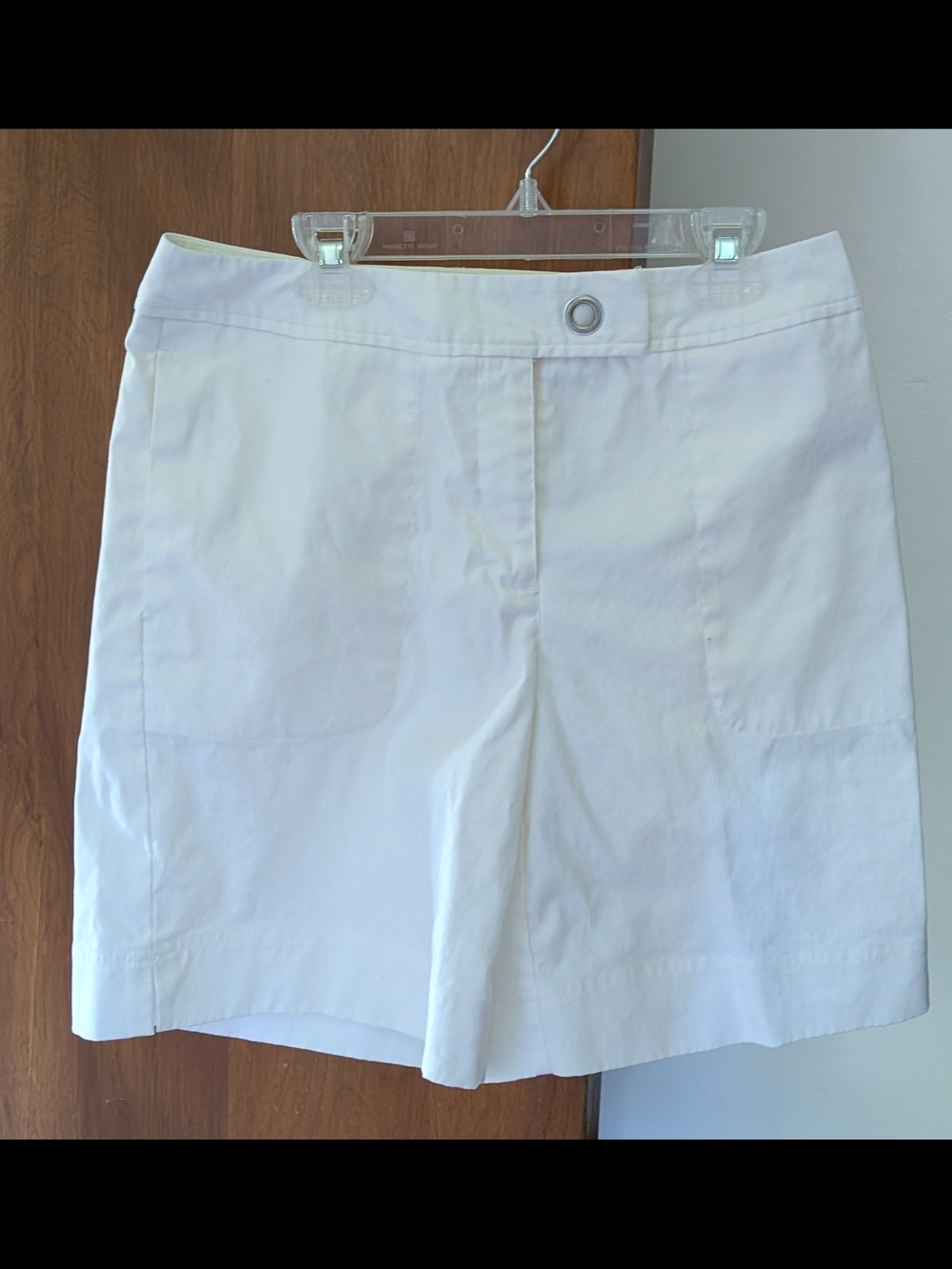 Liz Claiborne White Women's Bermuda Shorts Ladies Size 4